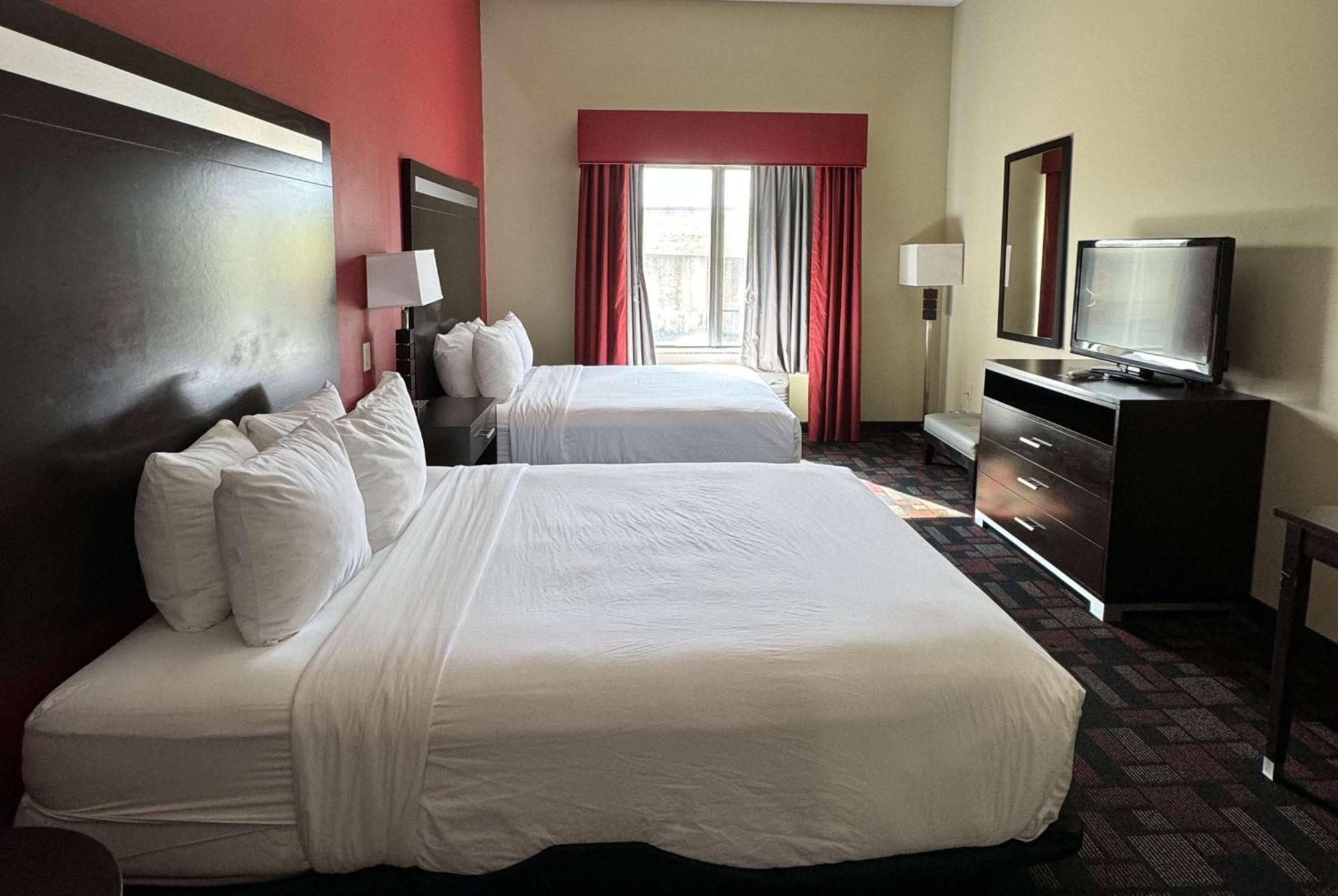 Wingate By Wyndham Lake Charles Casino Area Bagian luar foto